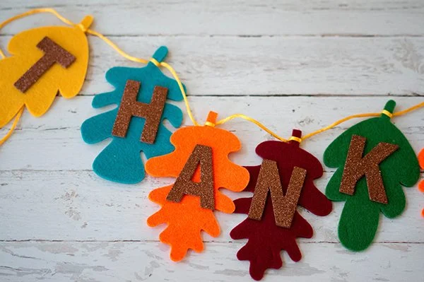 DIY Thanksgiving Garland