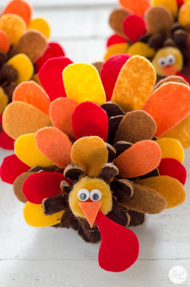 Pinecone Turkeys with Felt Feathers