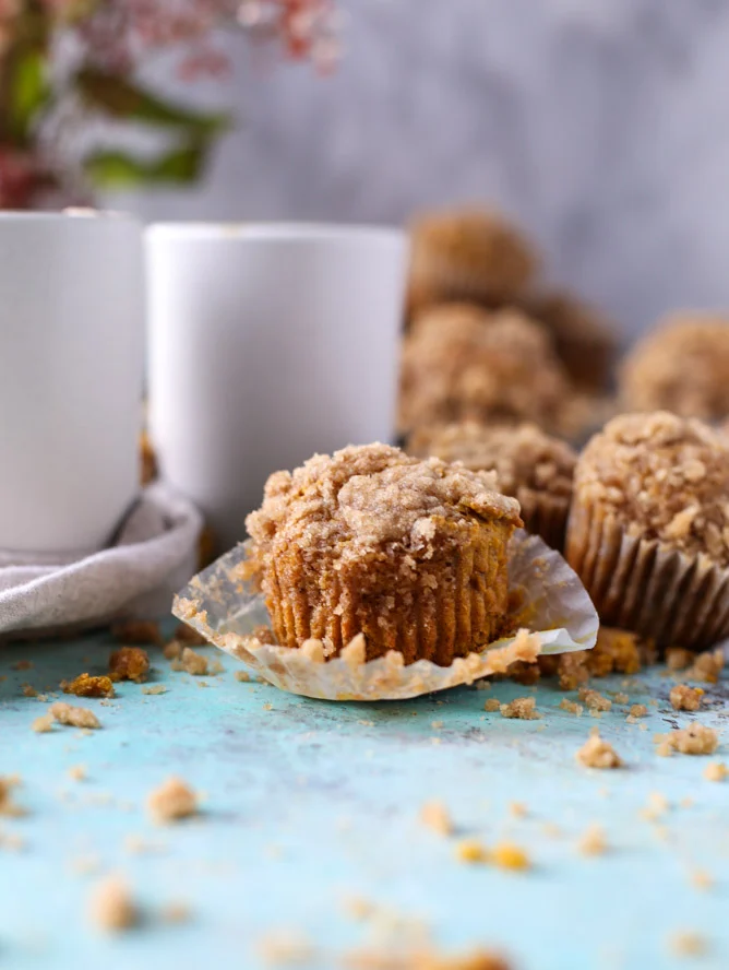 Pumpkin-Chai-Crumble-Muffins