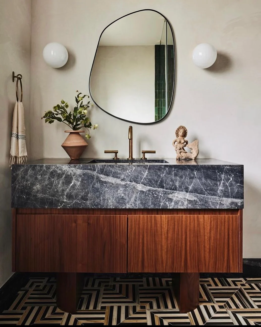 Modern Organic Bathroom with Amorphous Mirror