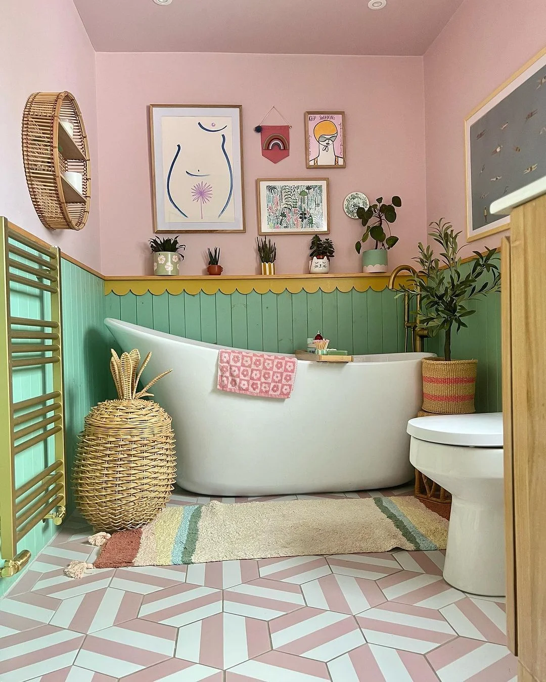 Pastel Hues and Playful Art for a Cheerful Bathroom