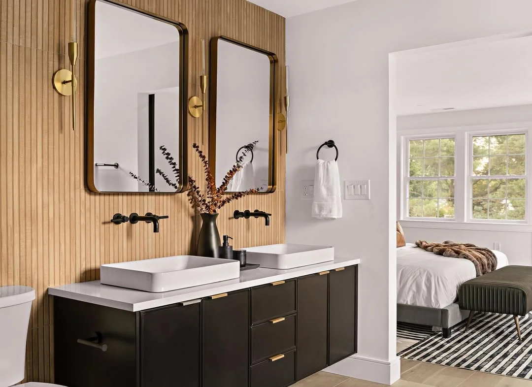 Luxe Black Vanity: Modern Bathroom with Gold &amp; Wood Accents