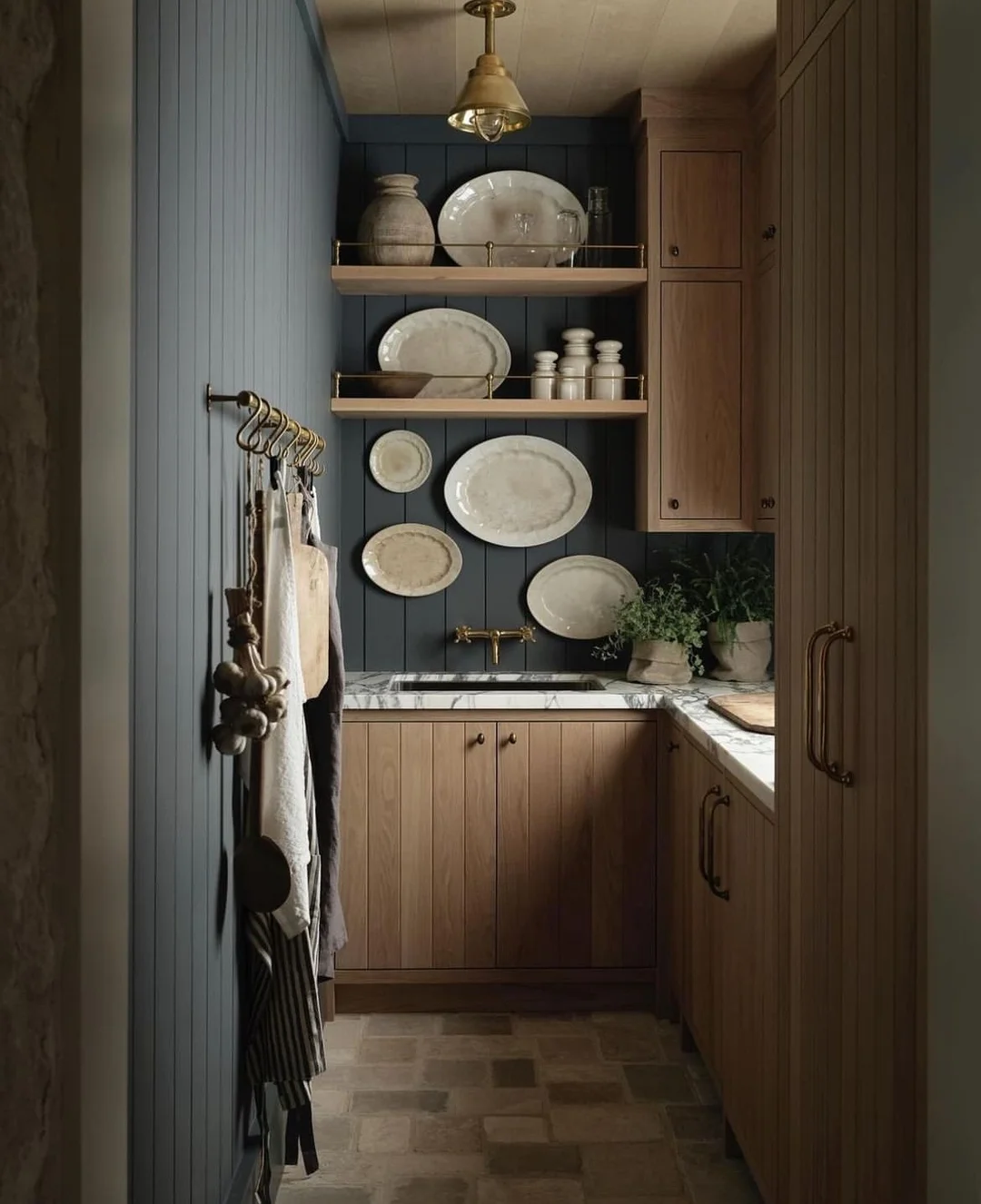 Charming Cottage Vibe: Wood and Blue Kitchen