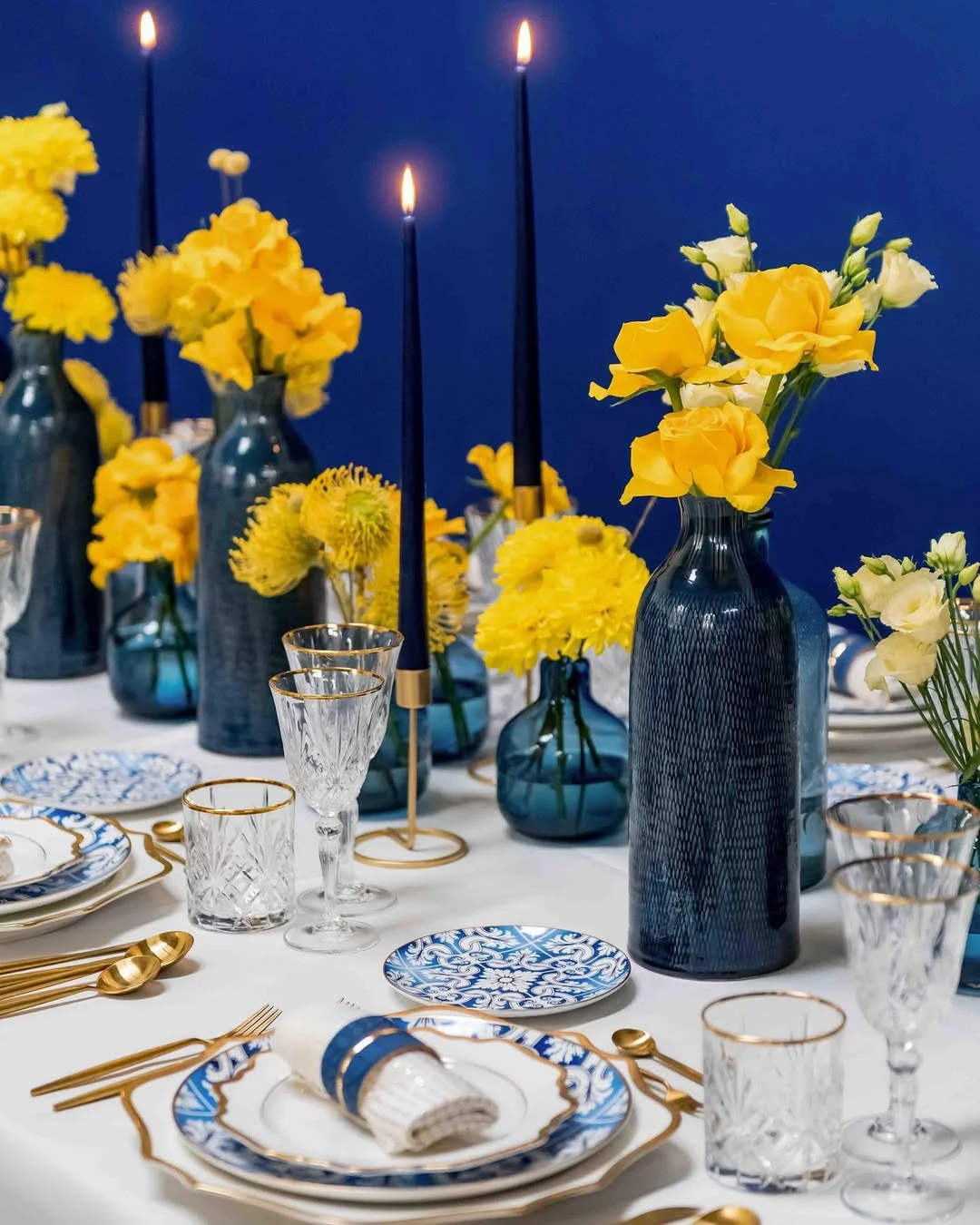 Bold Blue &amp; Yellow Tablescape