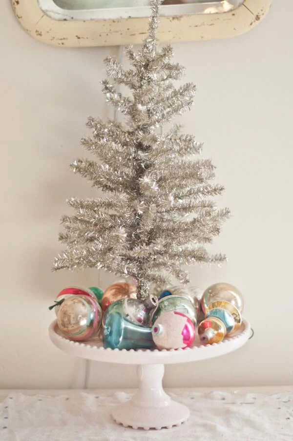 Go Retro with a Shimmering Tinsel Tree on Your Cake Stand