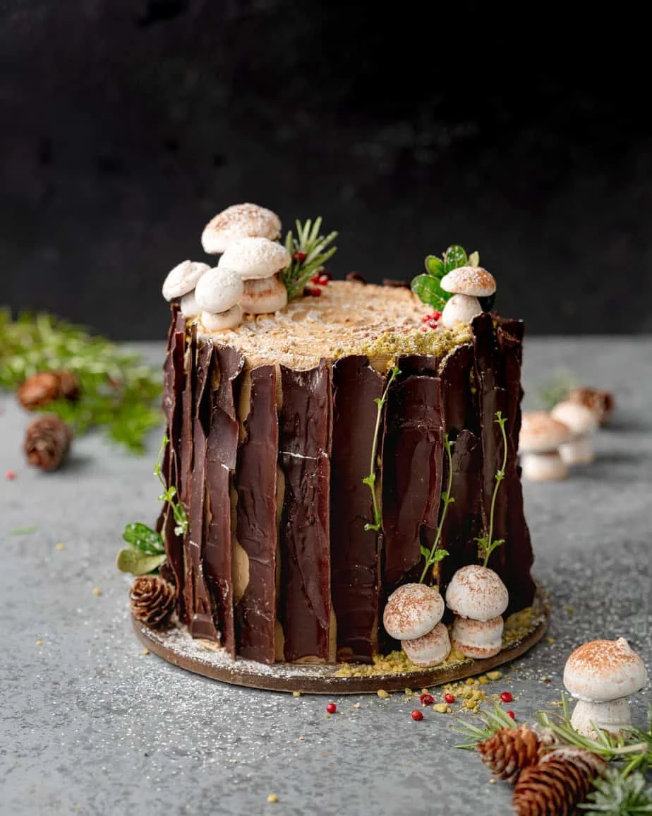 Tree Stump Cake (Woodland Cake)