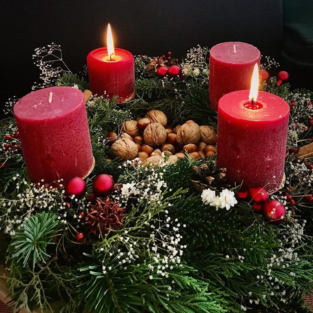 Christmas Candles Wreath