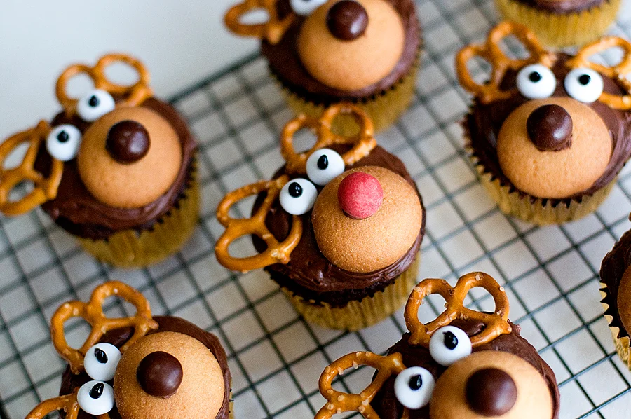 Easy Reindeer Cupcakes