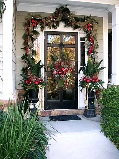 Christmas Porch Decor for Warm Areas