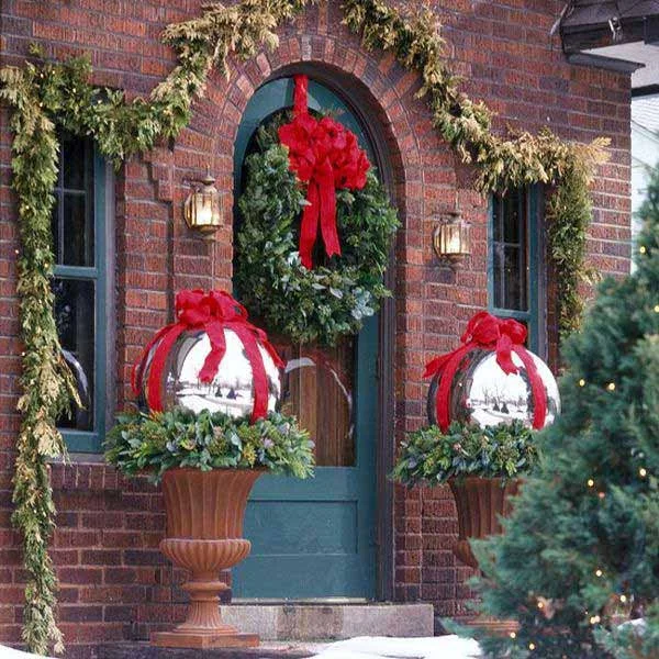 Decorate an Exposed Brick Wall with Classic Christmas Decor