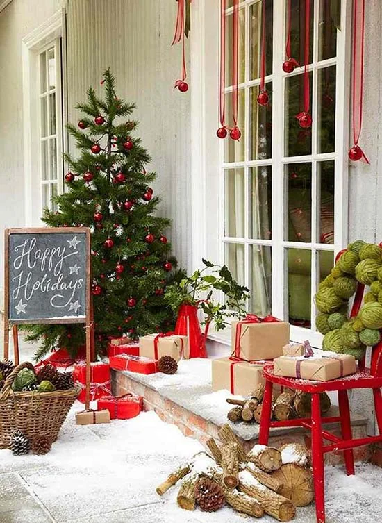 Make Red Your Dominant Color in Porch Decorations