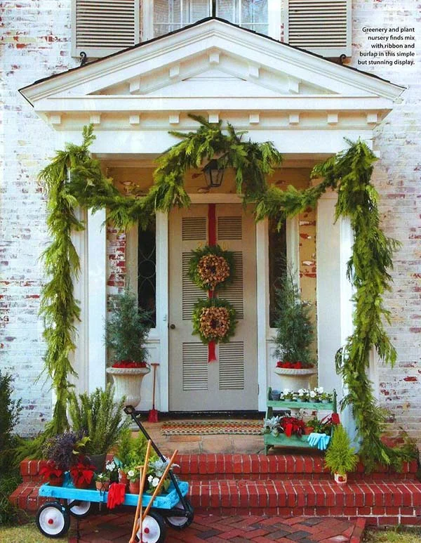 Get the Most Out of Your Porch Garlands and Wreaths