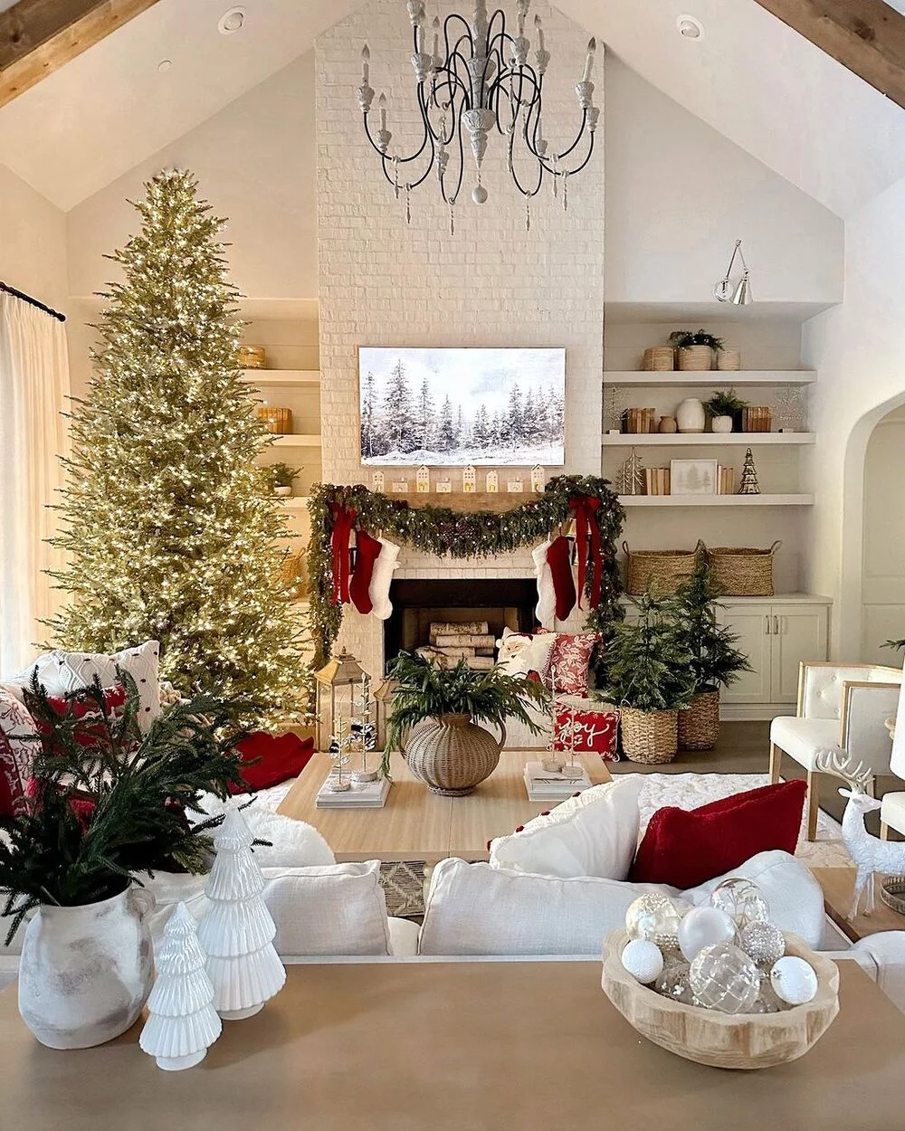 Christmas Mantel with Canvas