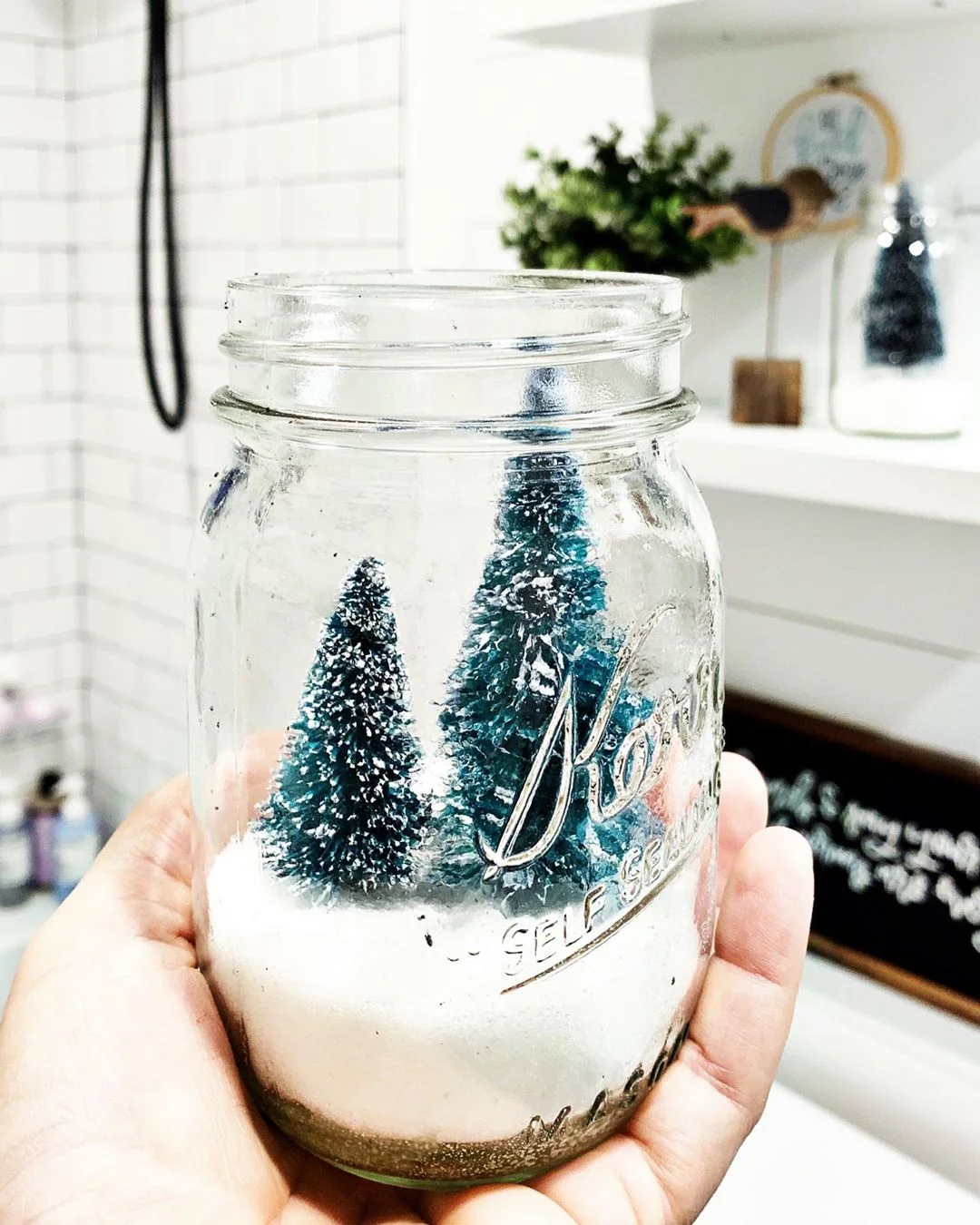 Winter-Wonderland in a Jar