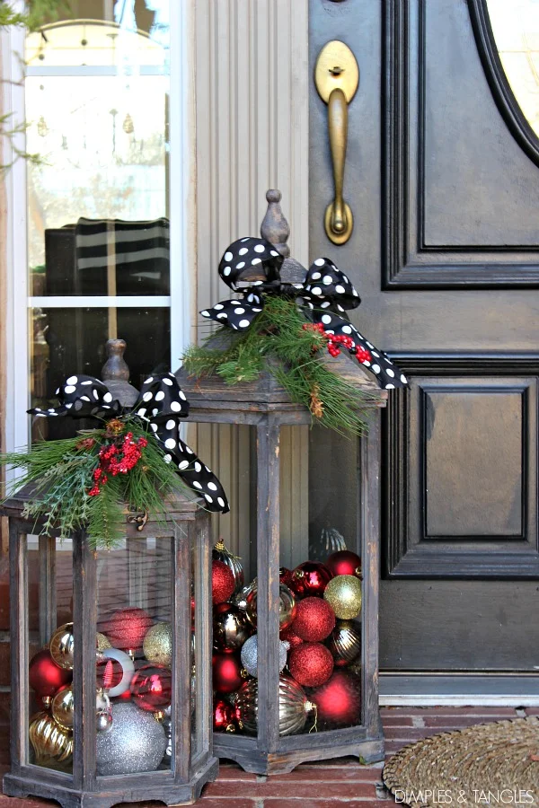 Christmas Lantern Set