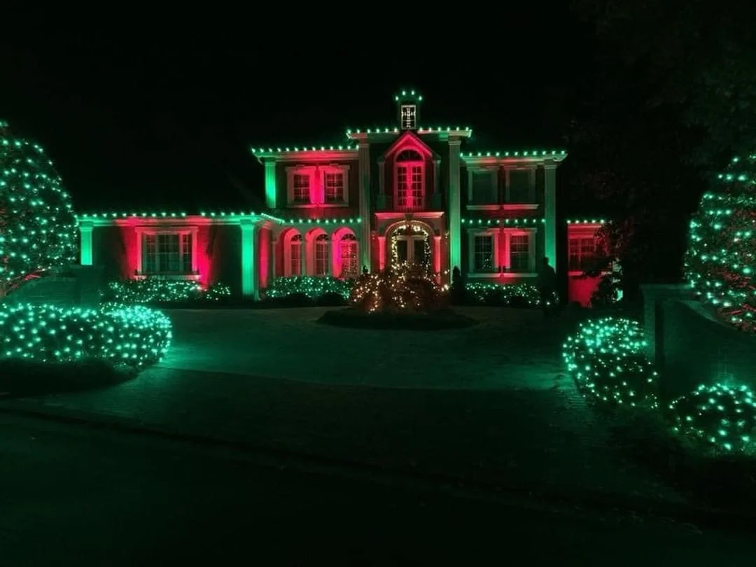 Timeless Red and Green Vibes