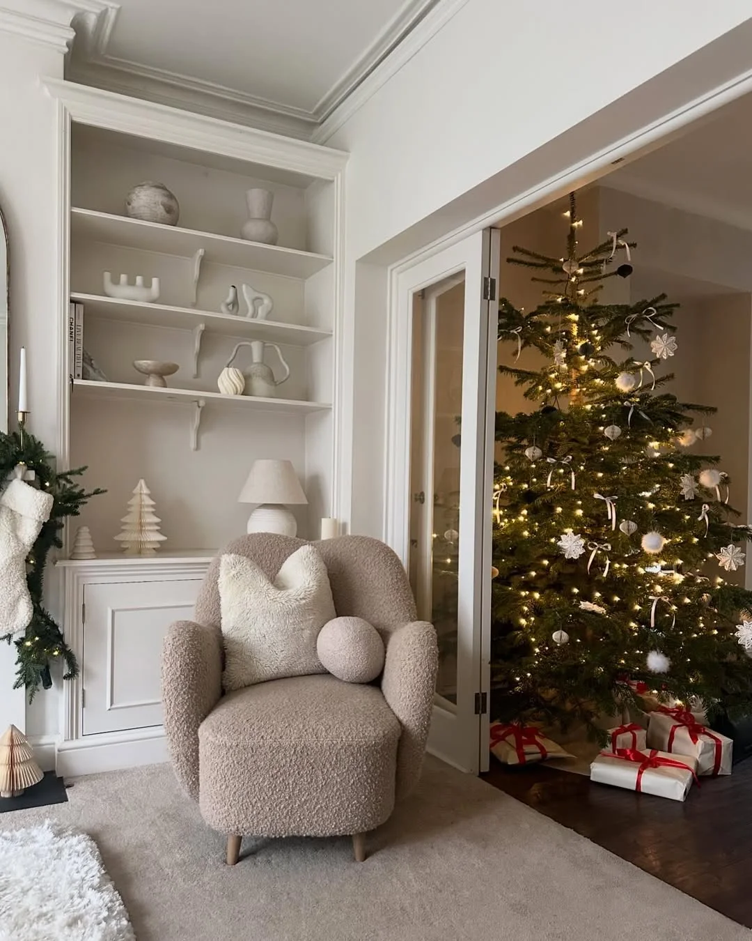 Neutral Christmas Living Room Decor