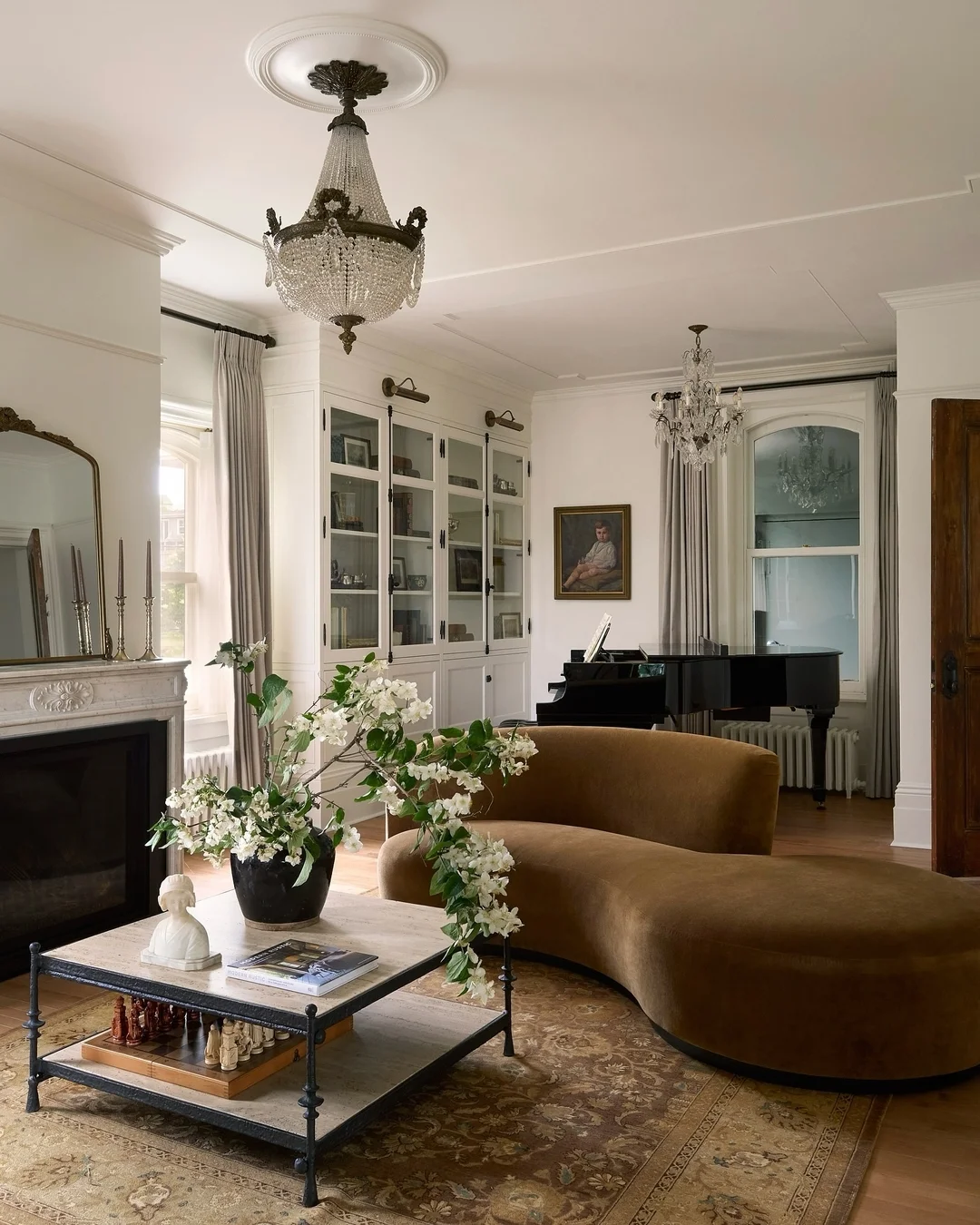 Elegant Traditional Living Room