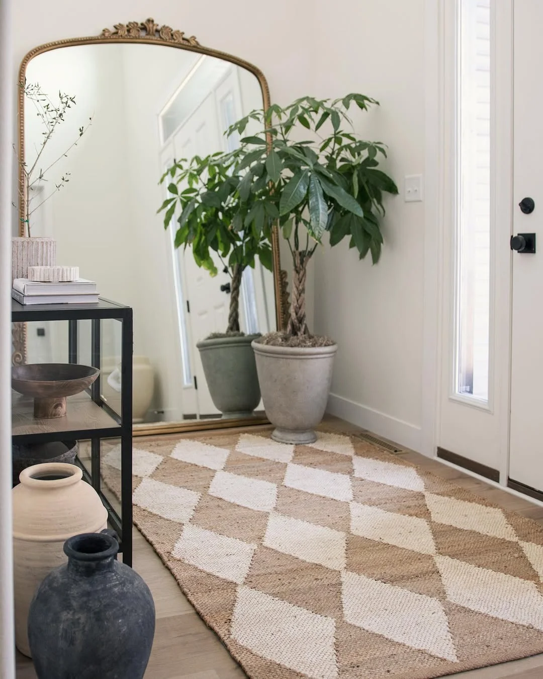 Stylish Entryway with Diamond Pattern Rug