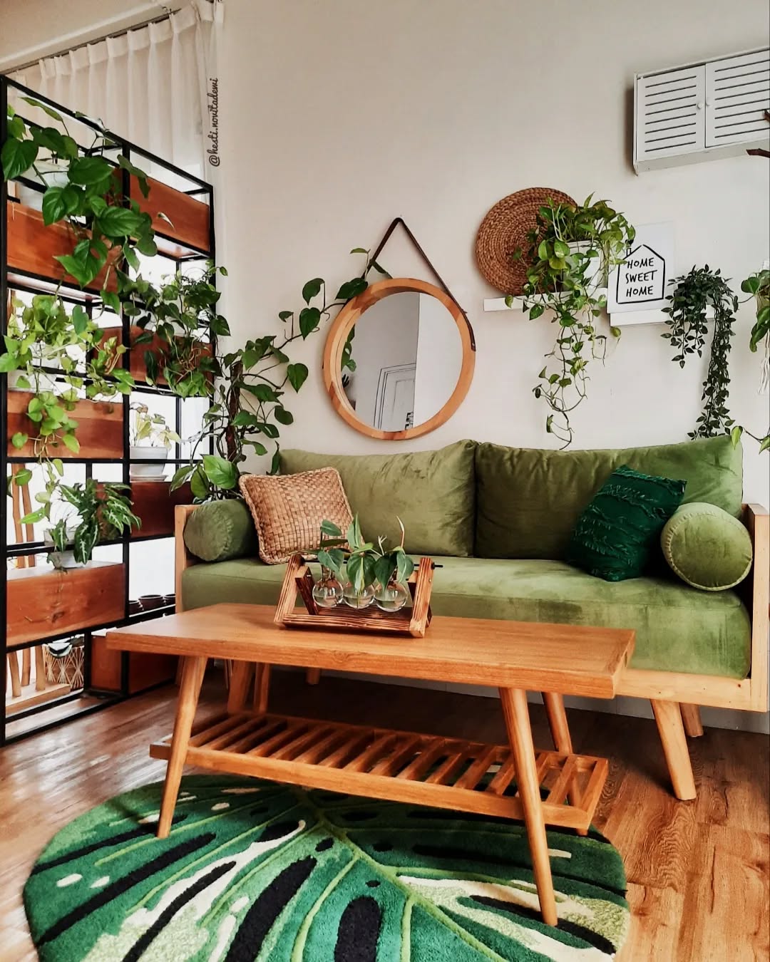 Jungle-Inspired Green Couch Room