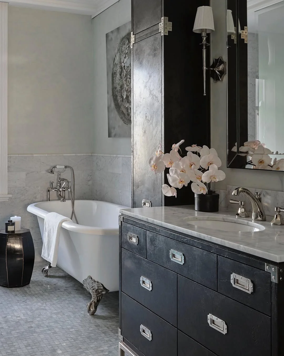 Elegant Black and White Bathroom