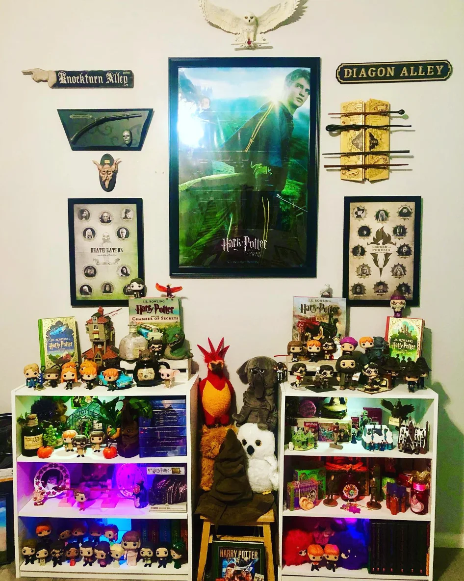 Showcase Your Fandom with a Harry Potter Gallery Wall