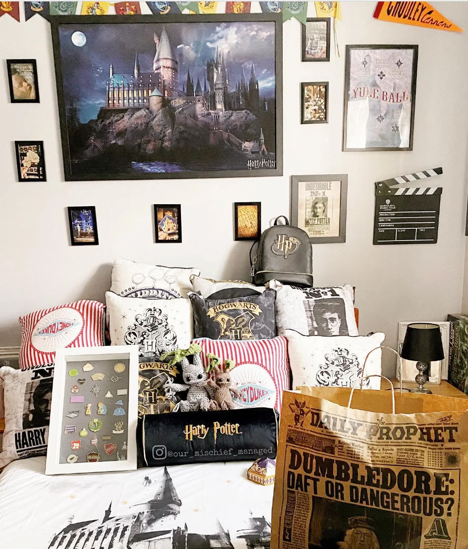 Gallery Wall Magic for Harry Potter Bed Decor