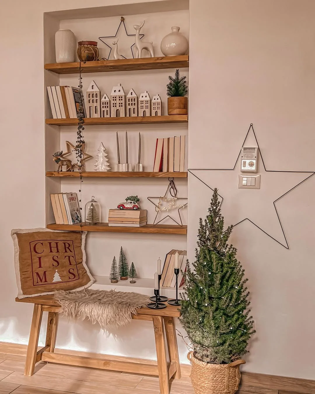 Christmas Alcove Shelf Decoration Ideas