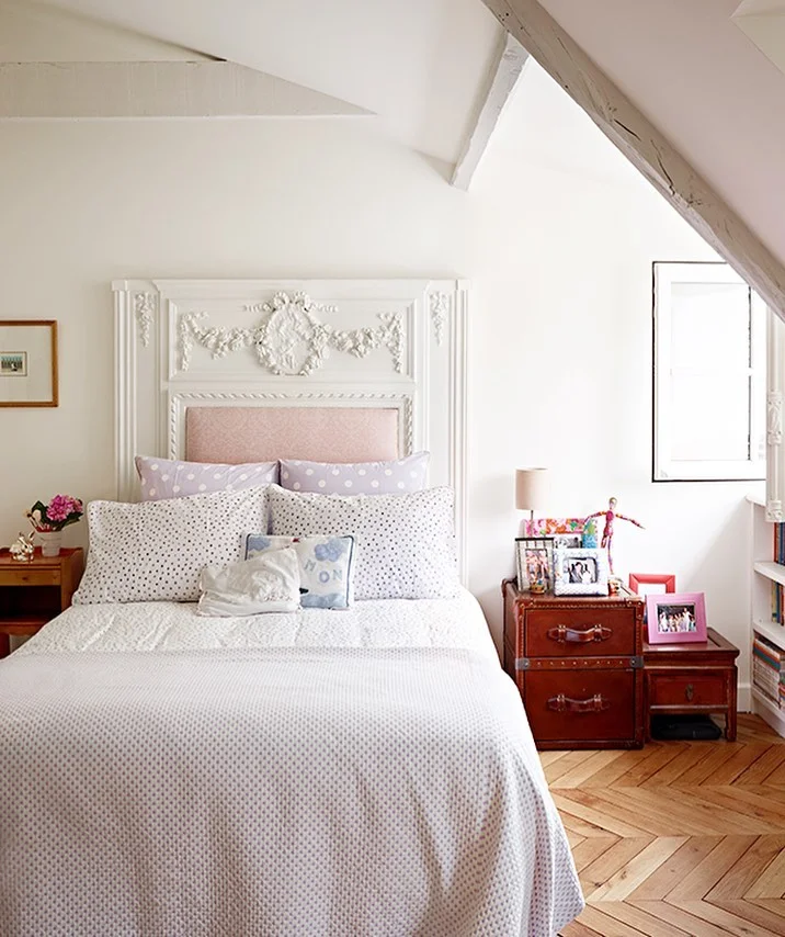 Sweet Simplicity with Attic Charm