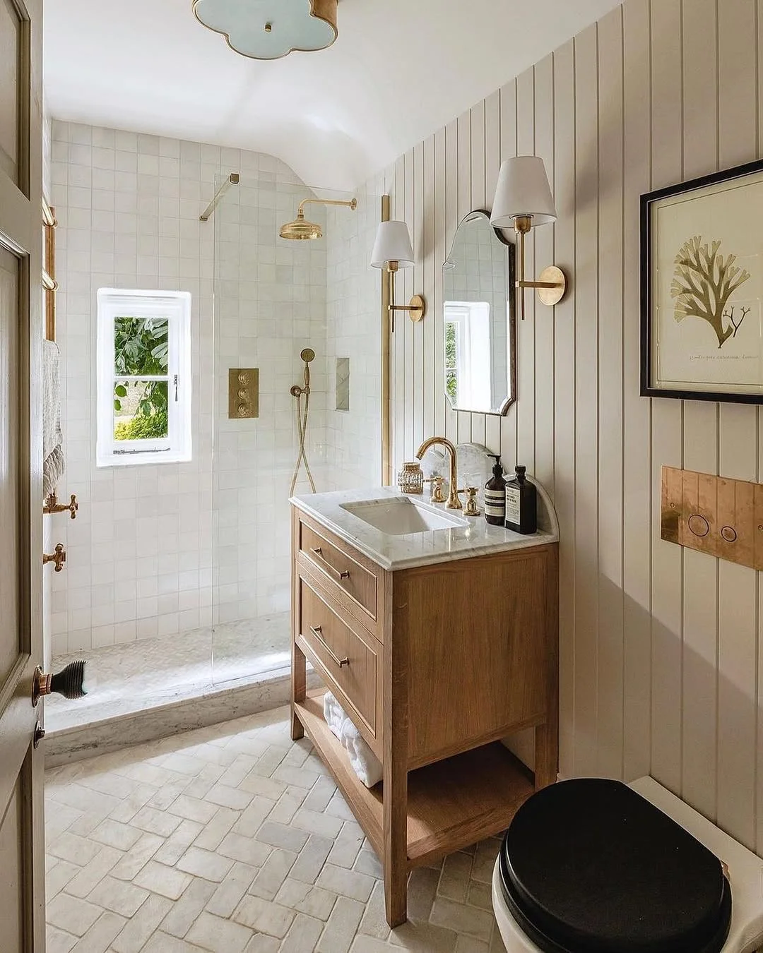 Classic Cottage Bathroom