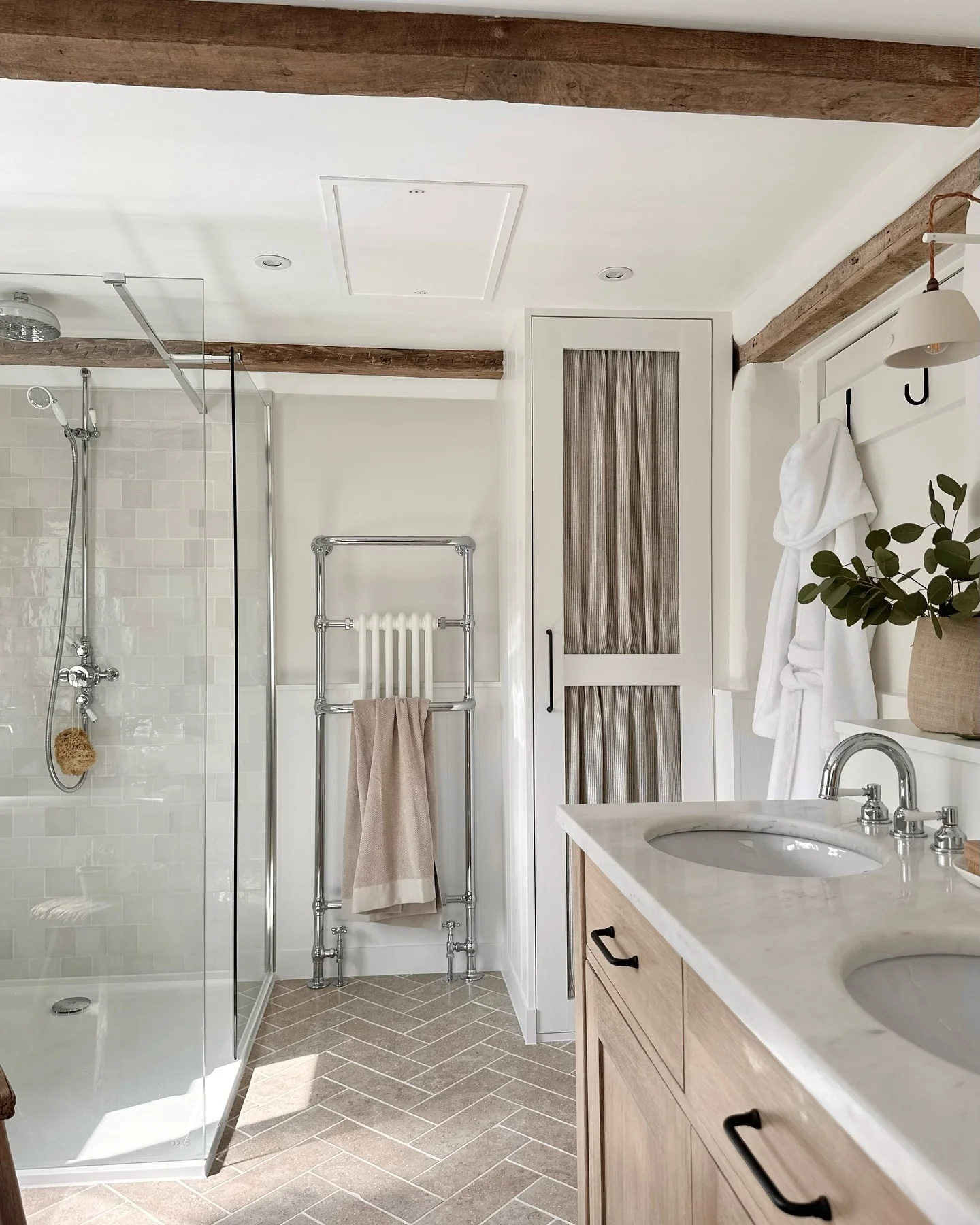 Modern Farmhouse Bathroom