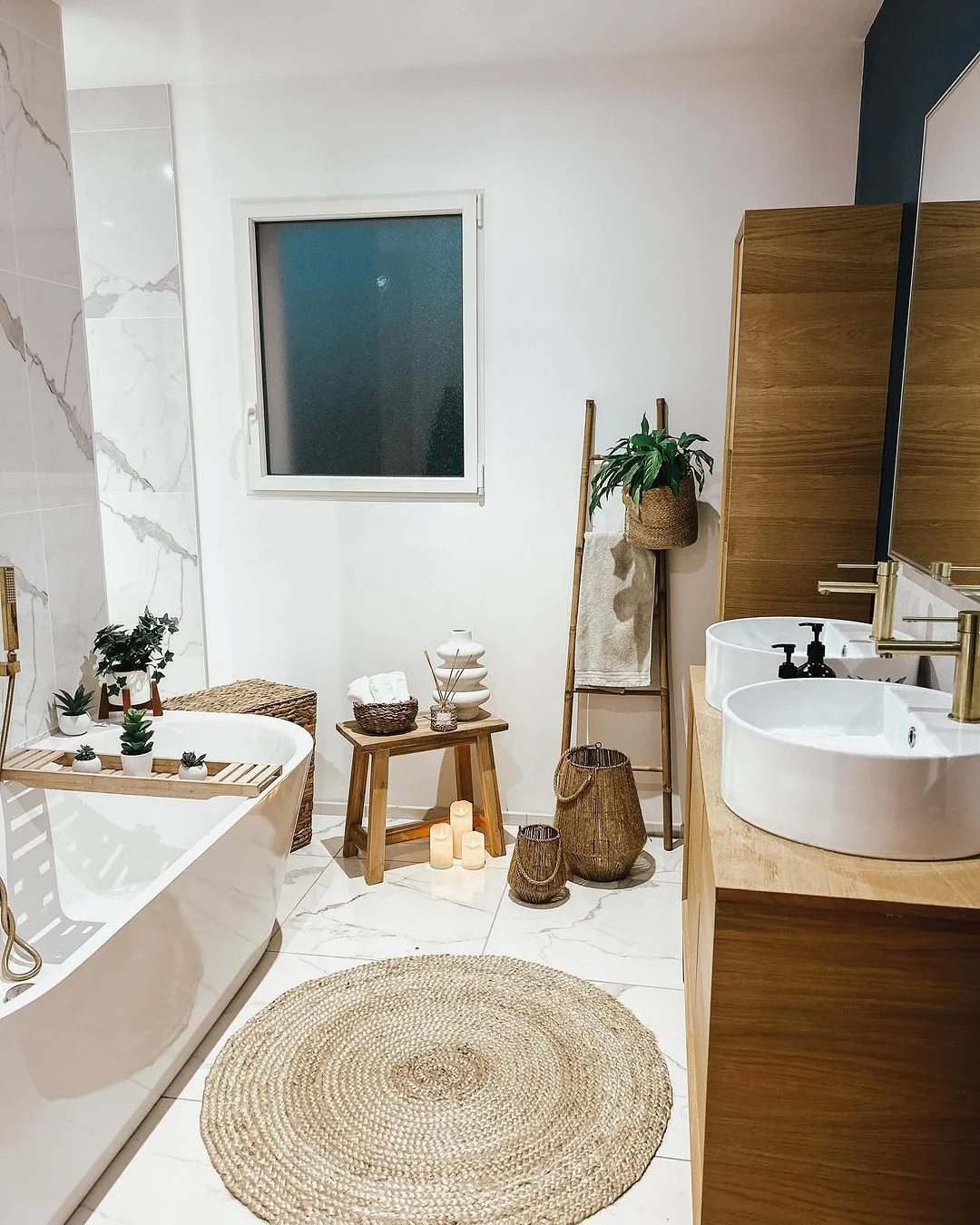 Warm &amp; Natural Scandinavian Bathroom