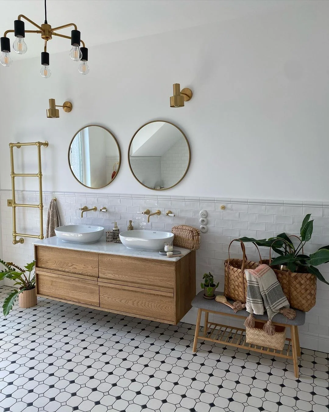 Chic &amp; Modern Scandinavian Bathroom with Double Vanity