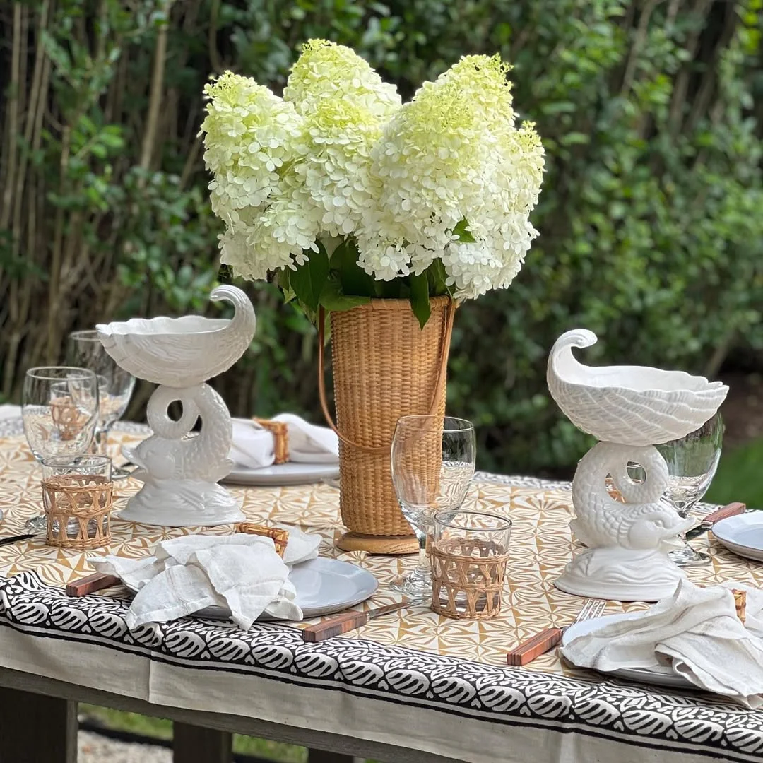 Elegant Outdoor Dining with Hydrangeas