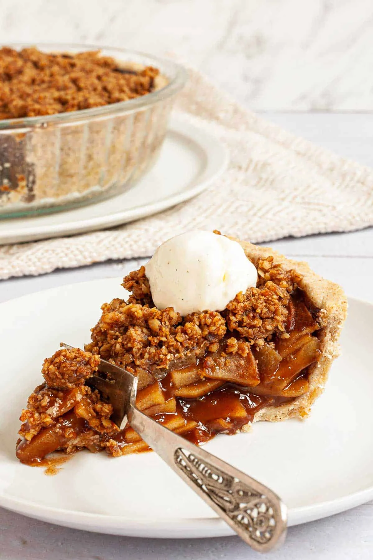 Caramel Apple Crisp Pie