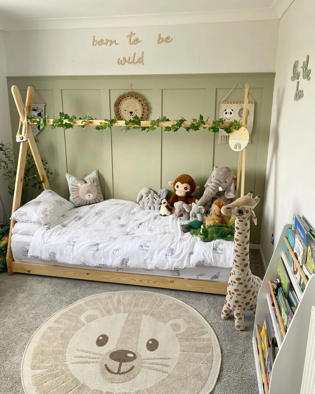 Safari-Themed Toddler Bedroom