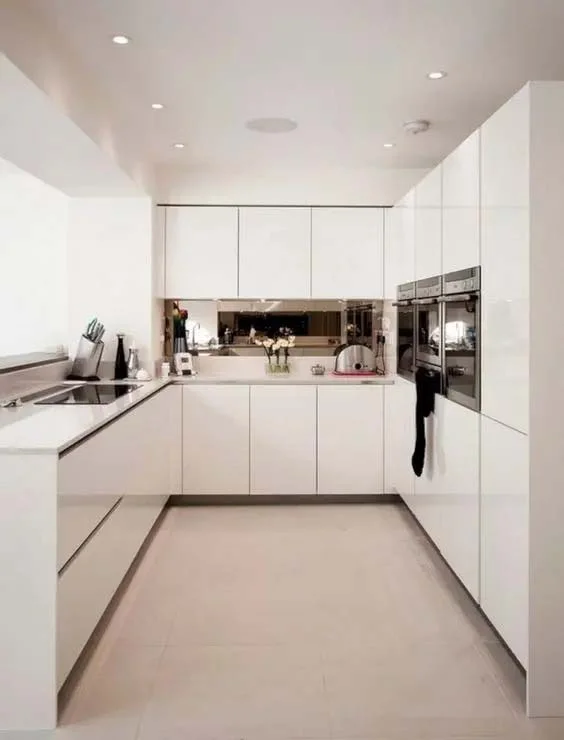 Glossy White Kitchen with a Bright, Spacious Feel