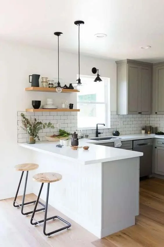 Rustic Farmhouse Vibes in a Cozy U-Shaped Kitchen