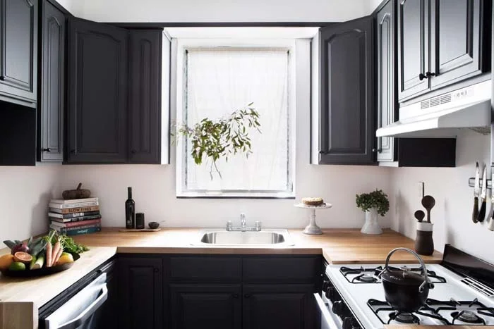 Make a Statement with Elegant Black Cabinets