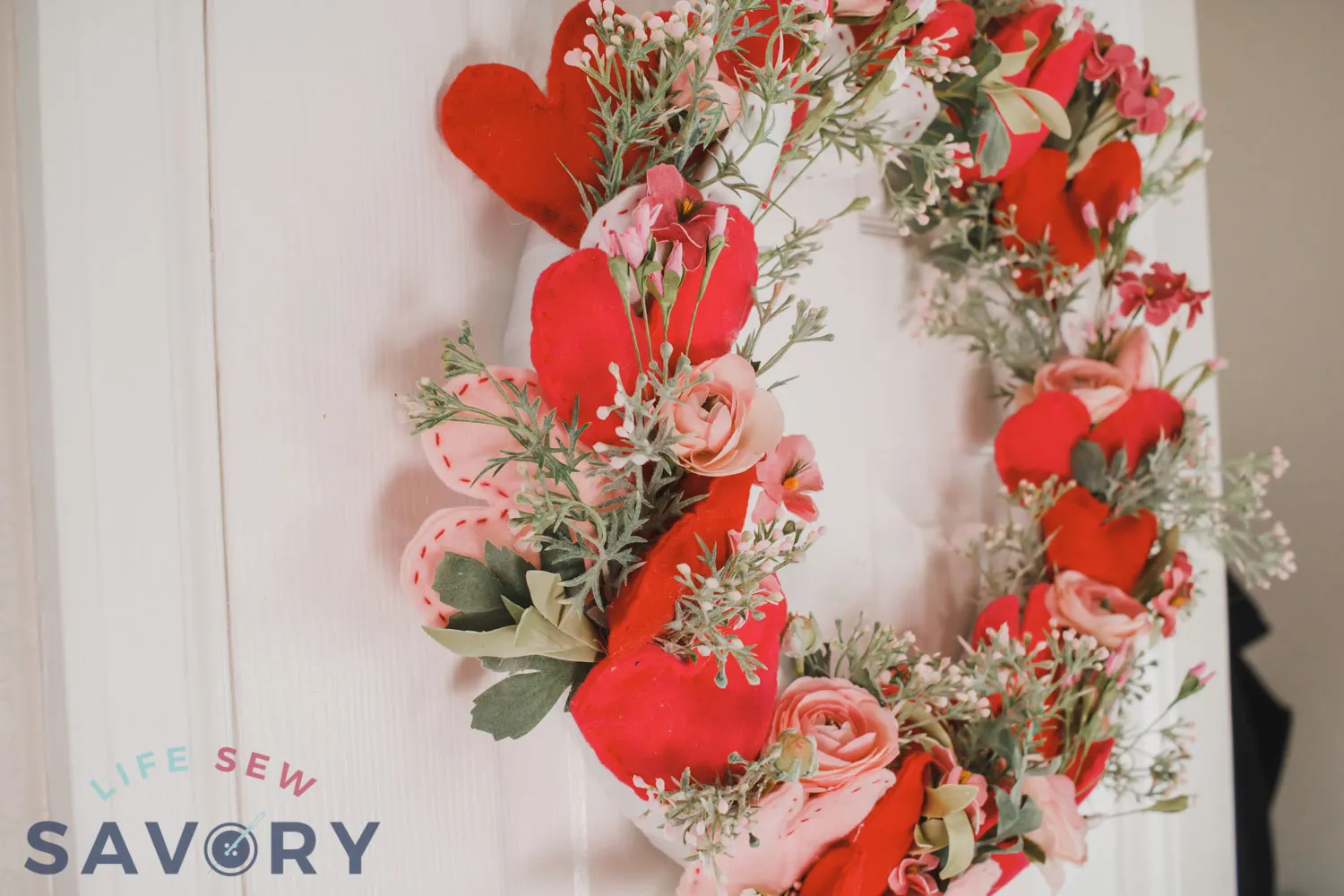 Valentines Wreath with felt hearts and blossoms