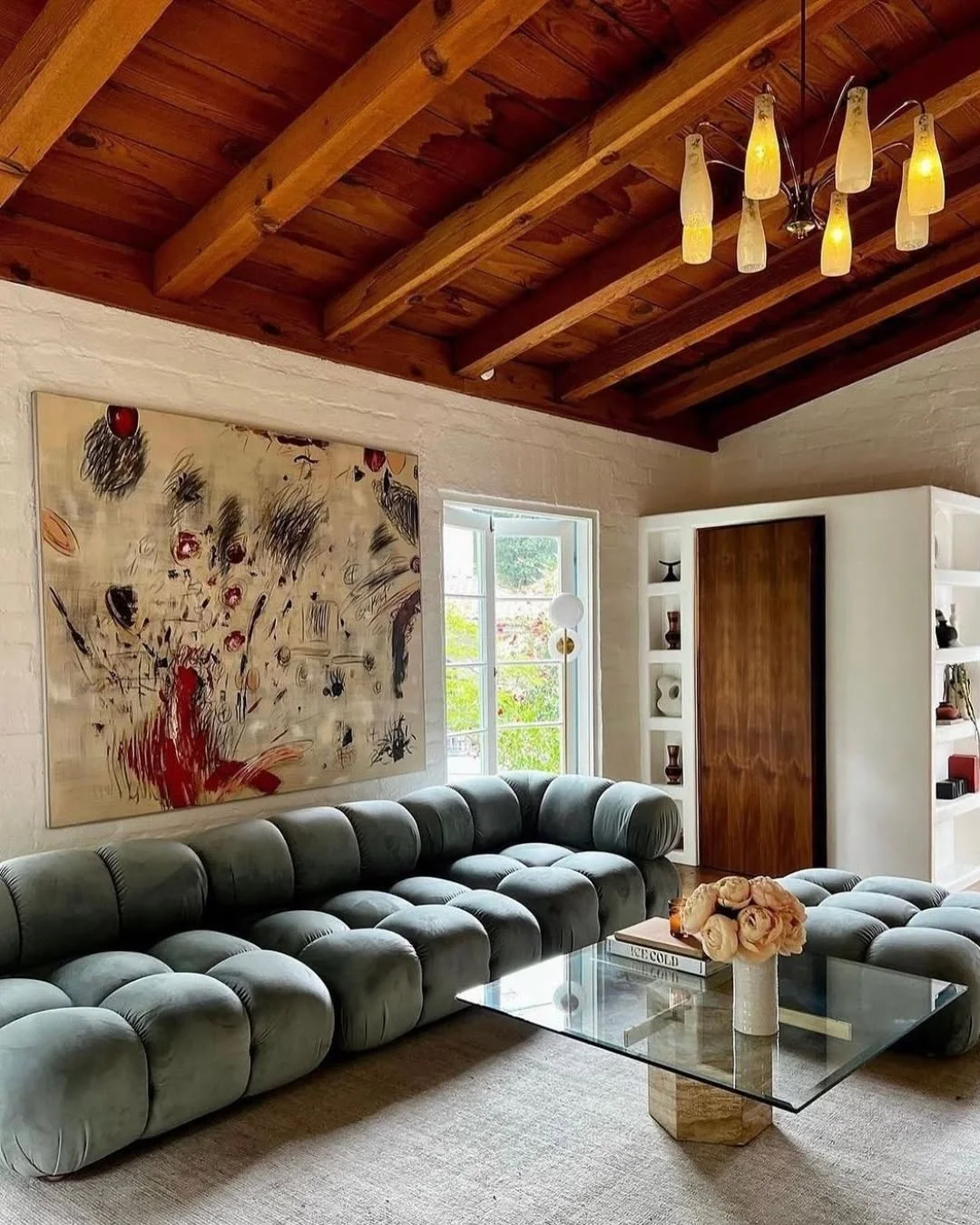 Wood Ceiling Living Room with Modular Sofa