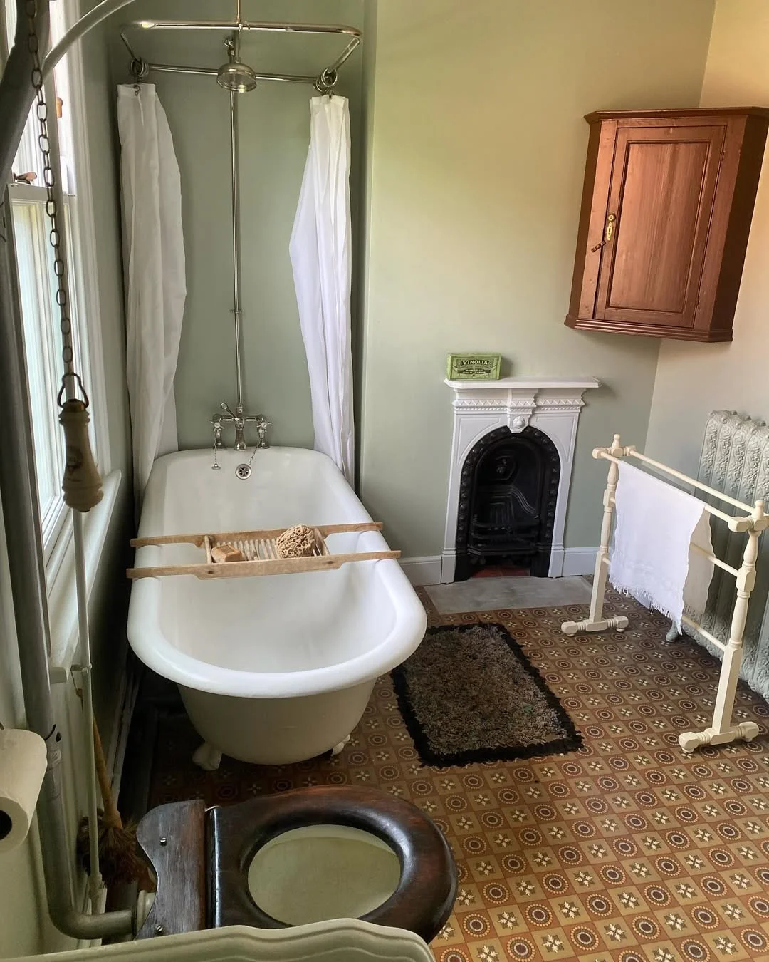 Quaint Vintage Bathroom