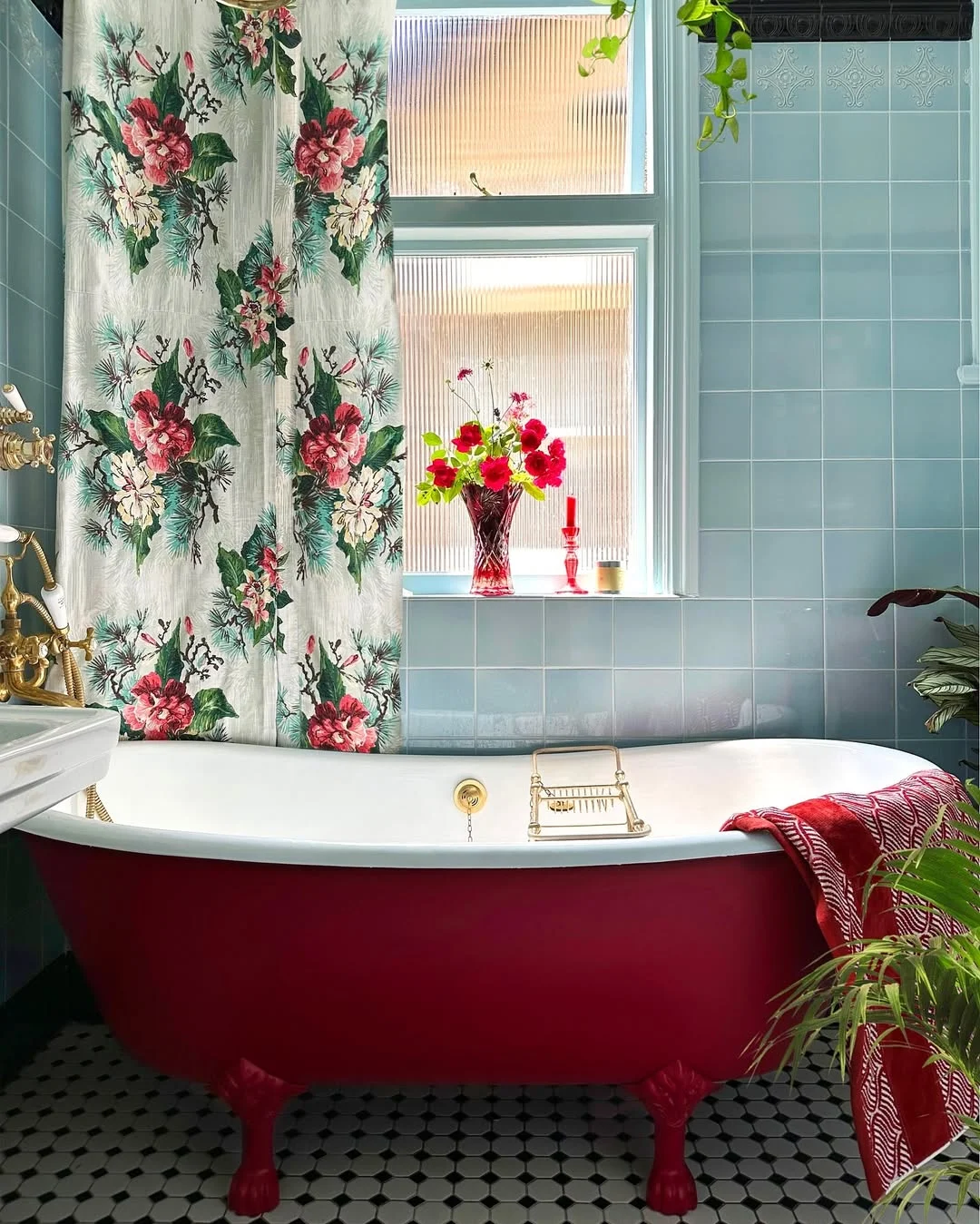 Bold and Beautiful Vintage Bath