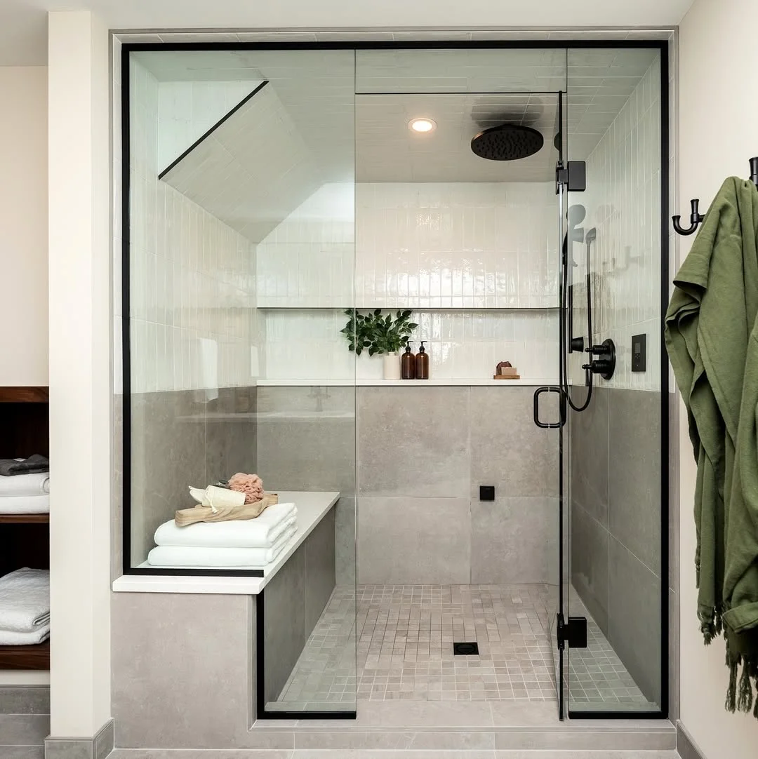 Modern Walk-in Shower Oasis