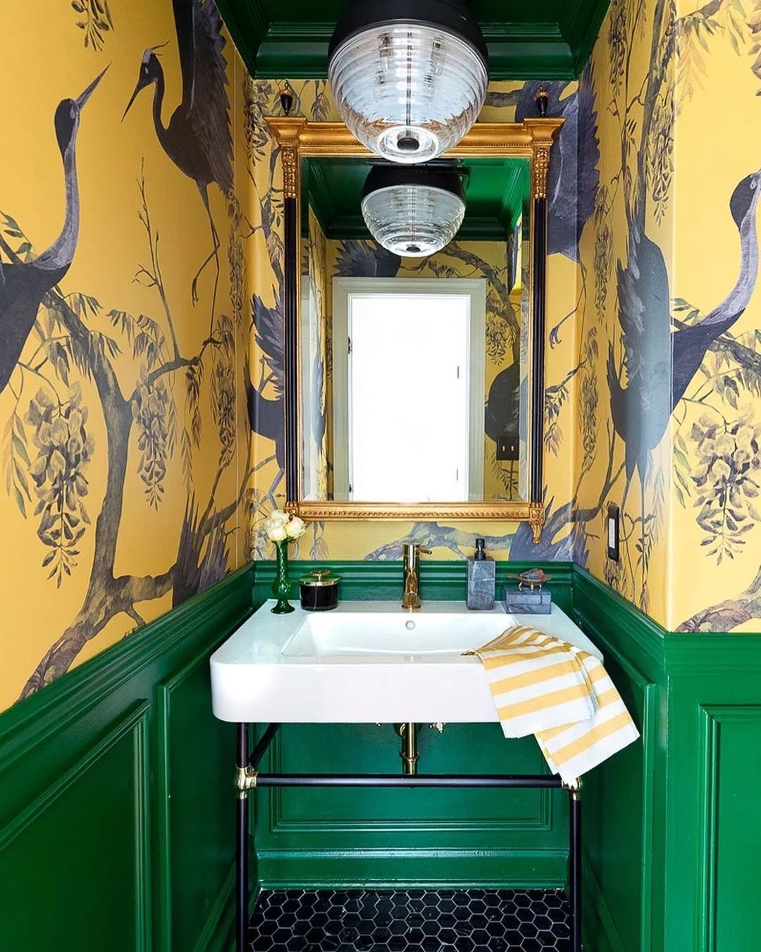 Emerald &amp; Gold: A Dramatic Yellow &amp; Green Powder Room